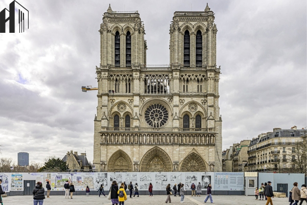 Nhà Thờ Đức Bà Paris (Pháp)