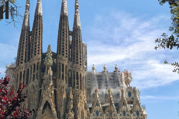 Nhà Thờ Sagrada Familia (Tây Ban Nha)